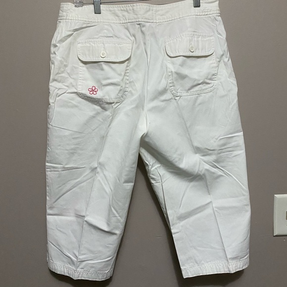 Capris - Picture 2 of 4